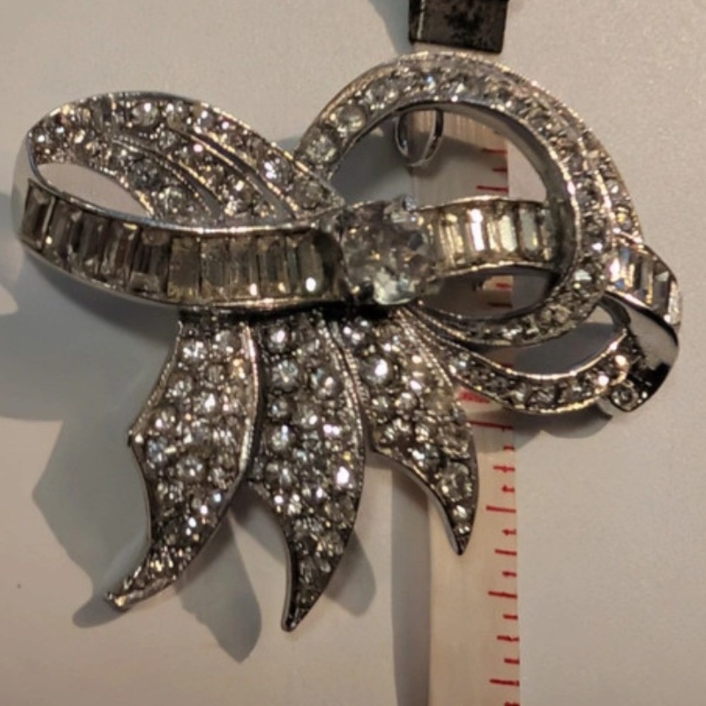 Vintage Silver Tone Rhinestone Bow Brooch Pin Baguette Round Crystals 2.25in